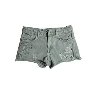Zara Girls Sage Green Embroidered Denim Shorts – Size 7